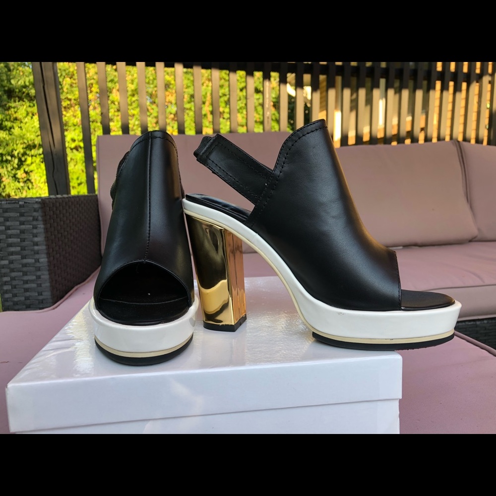 One of a kind sling back heels - Picture 10 of 12